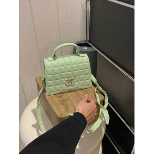 شنطه حريمي اخضر فاتح