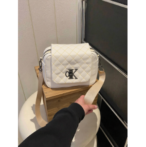 شنطه حريمي  ابيض